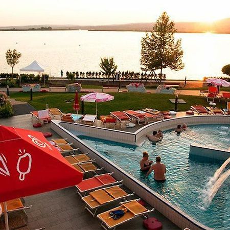 Velence Spa Lake Apartman Ngoại thất bức ảnh
