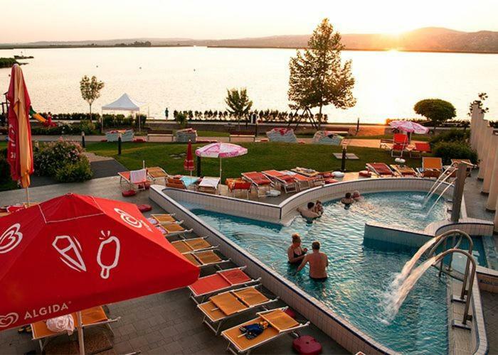 Velence Spa Lake Apartman Ngoại thất bức ảnh